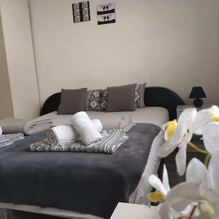 Happy Star Apartment Nis Exterior photo