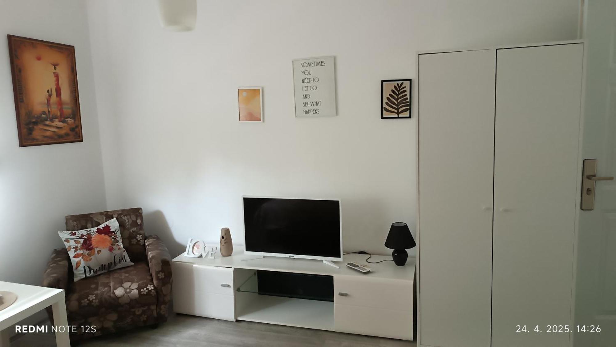 Happy Star Apartment Nis Exterior photo