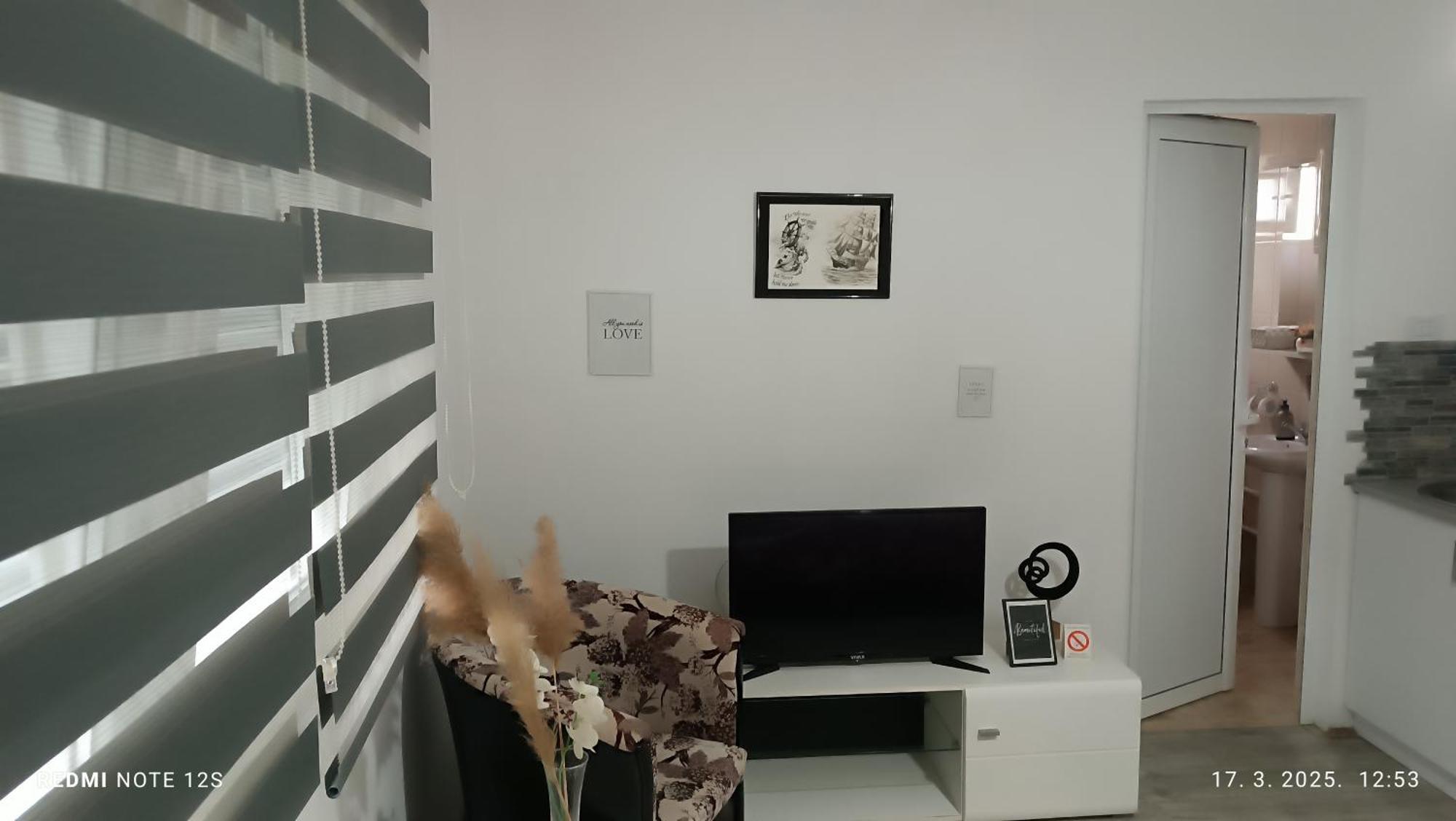 Happy Star Apartment Nis Exterior photo